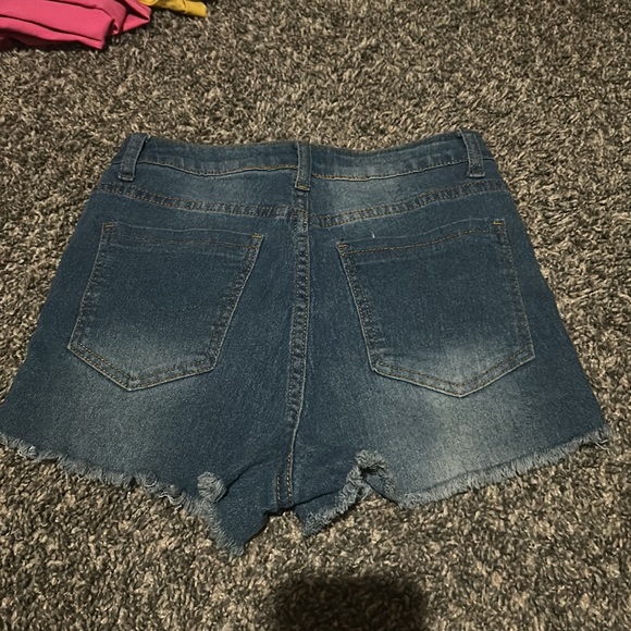 Shorts - Picture 2 of 2